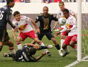 Alejandro Moreno's near miss vs. Red Bulls