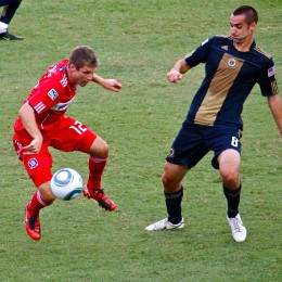 Logan Pause and Andrew Jacobson Battle it out in Midfield