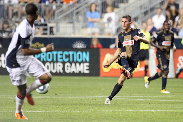 Le Toux to wing