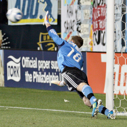 MacMath questionable, Seba & Marfan honored, Torres rumor, more news
