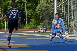 Philadelphia Union's Antoine Hoppenot attacks New York's Jeremy Vuolo in a reserve game