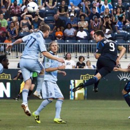 Union - Sporting KC by Daniel Gajdamowicz