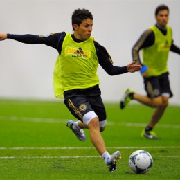 Torres is driven, Casey settling in, Rigby out, Beckham to PSG, WC poster, more news
